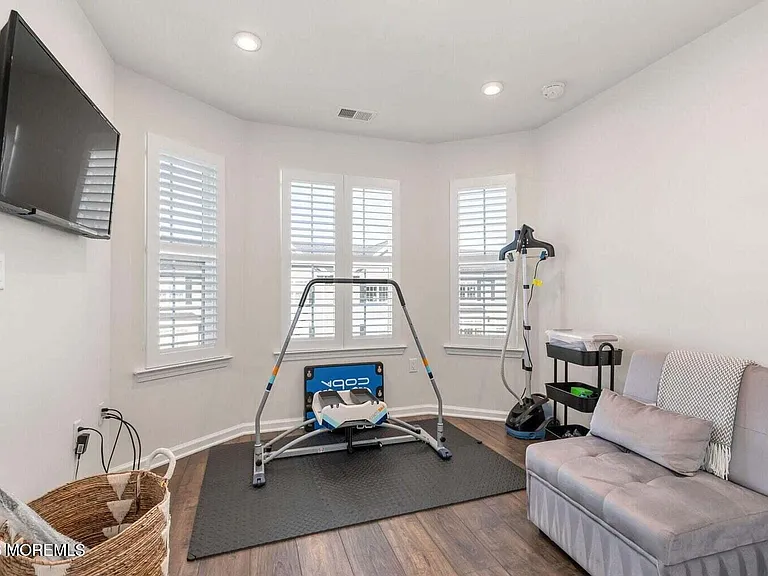 1705 Evans Ln — Photo 21