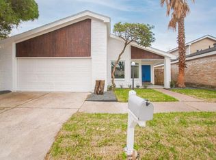 6338 Briar Terrace Dr, Houston, TX 77072