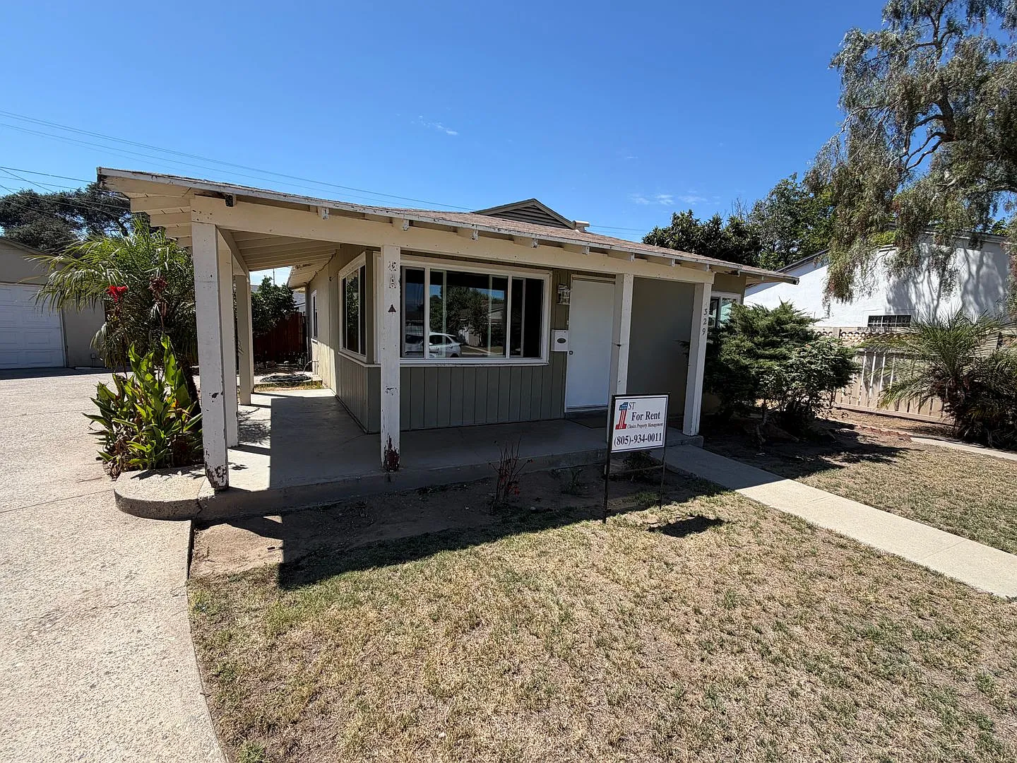 329 S. Scott Drive -- 2 bedroom, 1 bathroom South-East Santa Maria Home — Photo 2