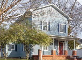 331 4th St, West Point, VA 23181