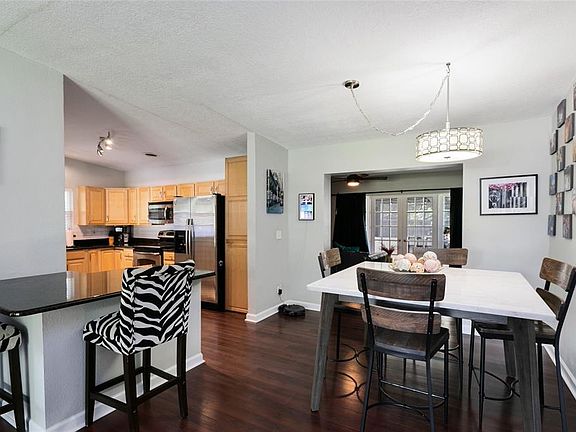 4th image of 1508 Sawyerwood Ave