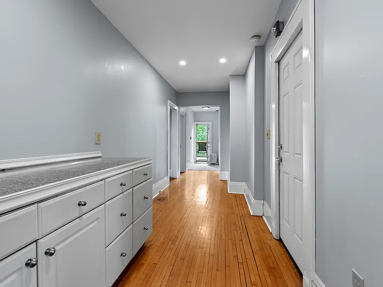 2449 Pillsbury Ave S #3 — Photo 11