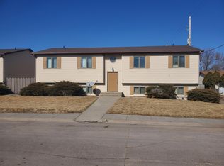 2204 Cottage St, Grand Island, NE 68803