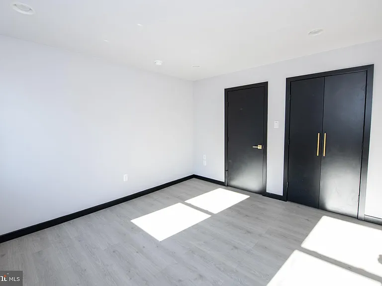 1512 S Beulah St — Photo 15