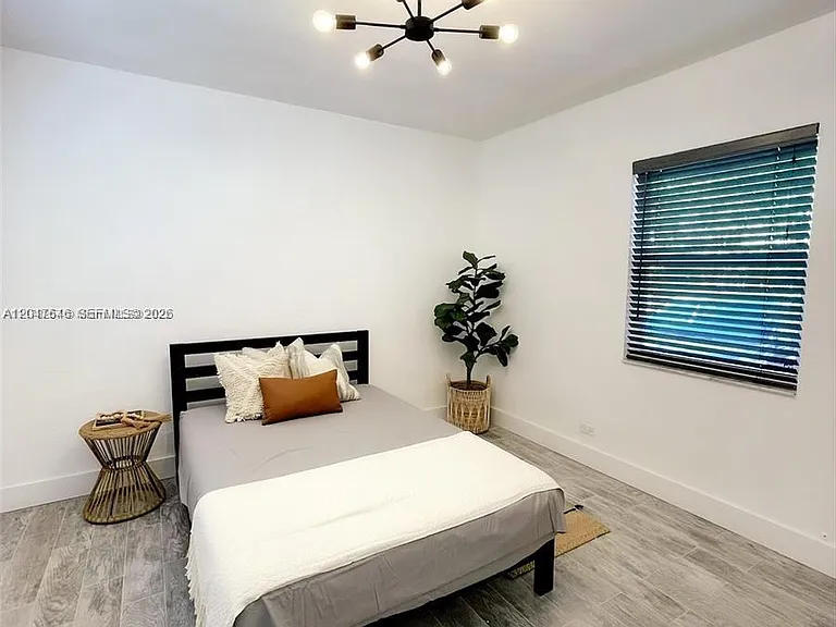 1040 Lenox Ave #1040 — Photo 6