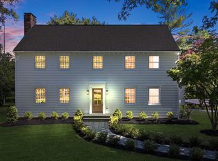 4 Scudder Ct, Pennington, NJ 08534