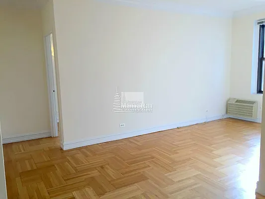 Rented by Manhattan Connection | media 8