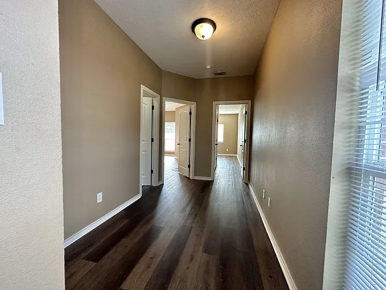 4 Fernwood Dr — Photo 10