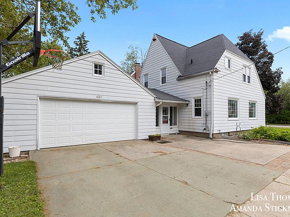 3rd image of 481 Eleanor St NE