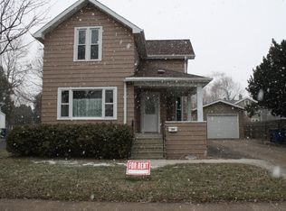 307 E Wisconsin Ave, Neenah, WI 54956