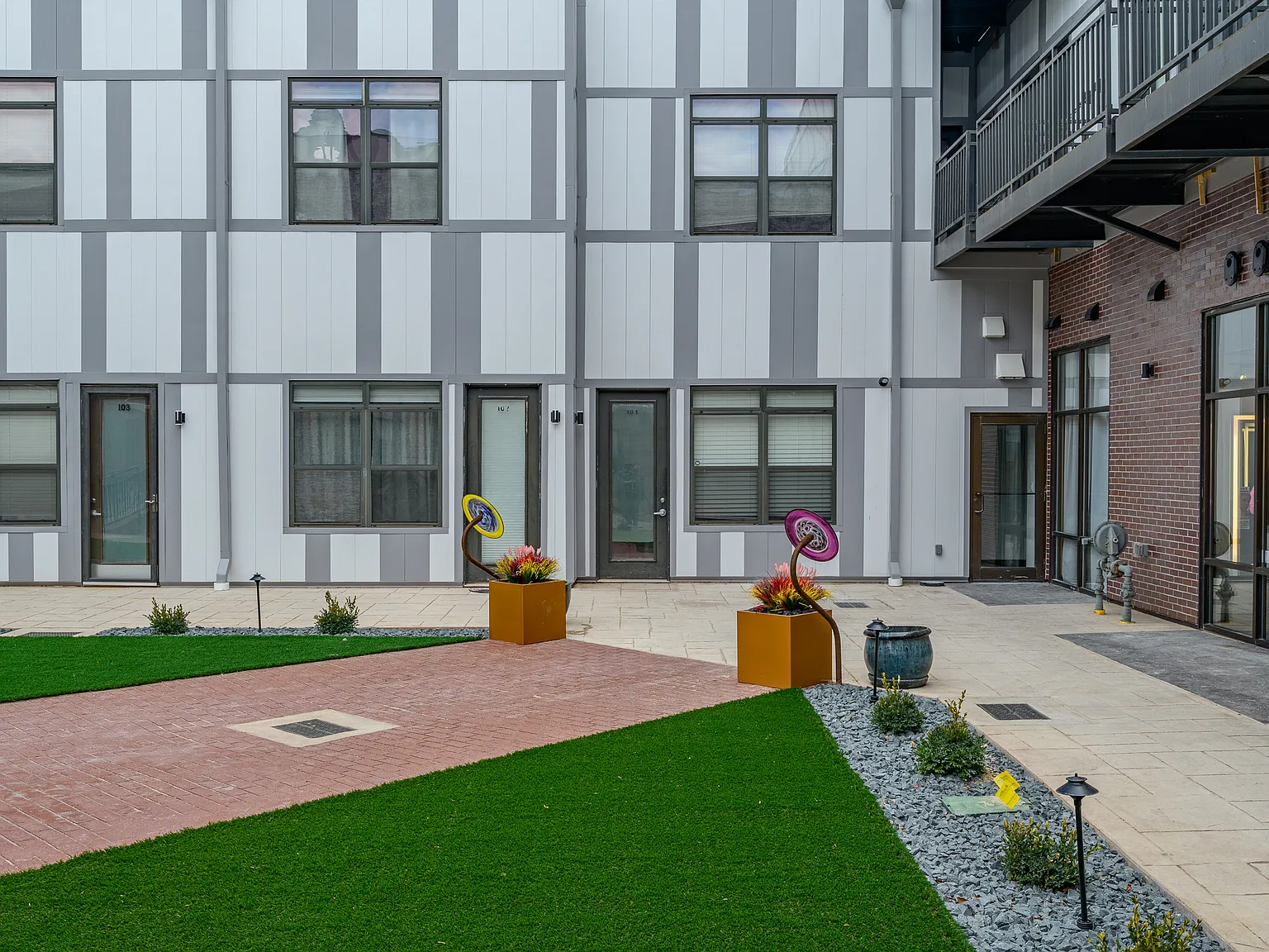 1 bed, 840 sqft, $1,250 — Photo 1