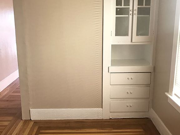 3rd image of 9308 Thermal St