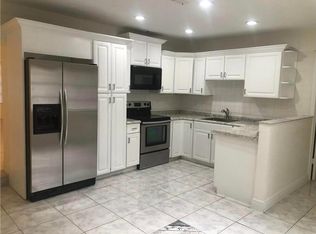 1043 S 14th Ct, Lantana, FL 33462