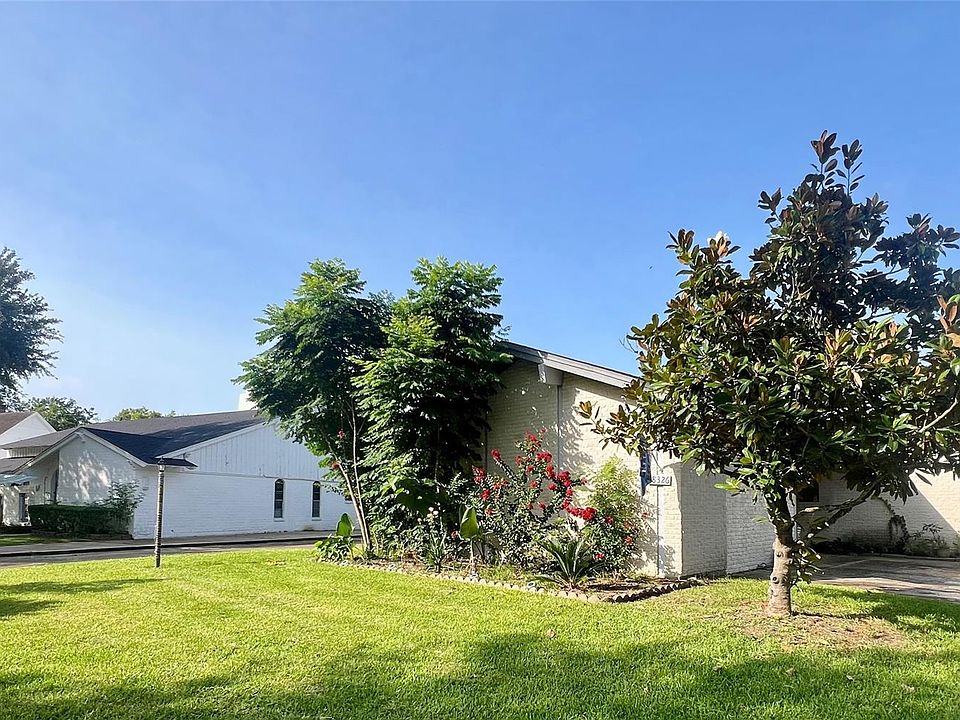 1st image of 18326 Cape Bahamas Ln
