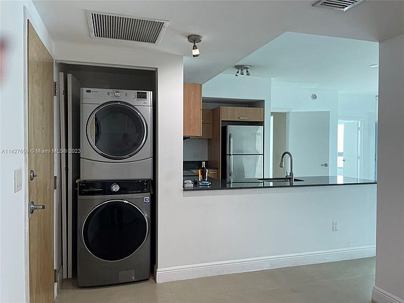 4th image of 350 S Miami Ave APT 2906