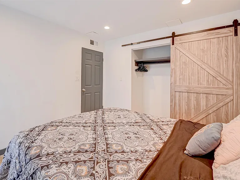 5863 Inwood Dr #5 — Photo 25