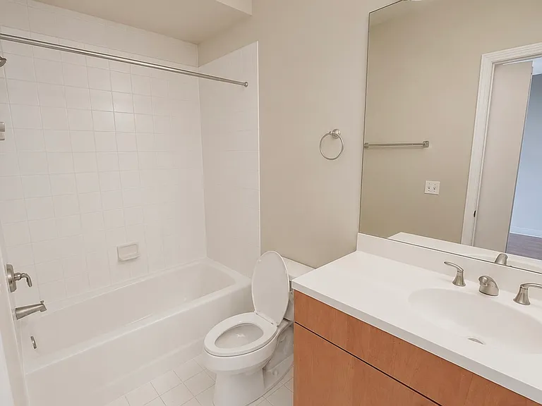 565 W Quincy St #1608 — Photo 16