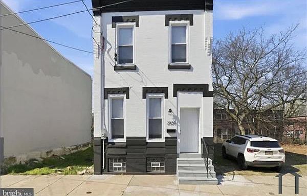 1st image of 2528 Page St
