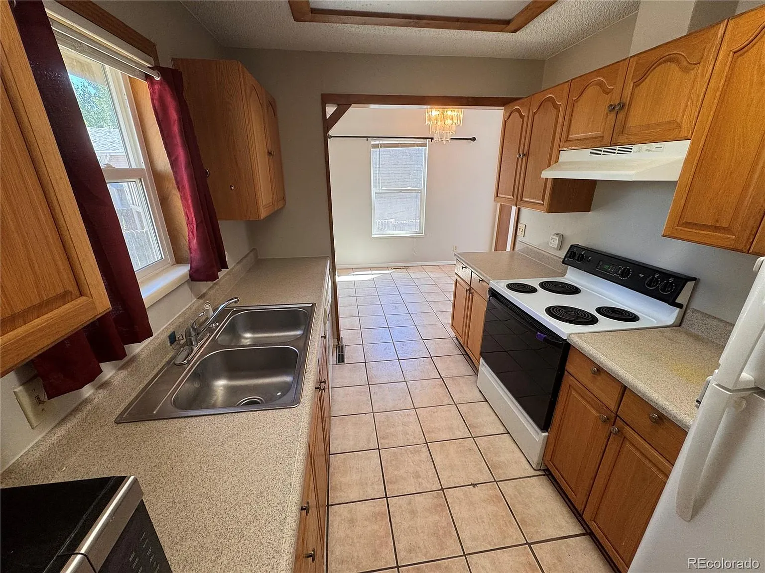 3 bed, 3.5 bath, 864 sqft, $2,350 — Photo 3