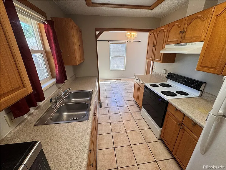 8674 Bluegrass Cir — Photo 3
