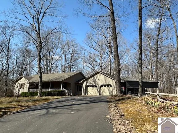 210 Mullins Ln, Benton, KY 42025