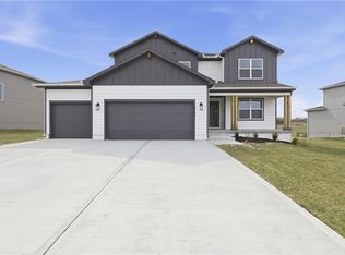 18703 W 193rd St, Spring Hill, KS 66083