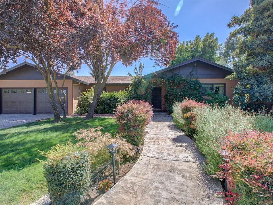 1st image of 2460 Mira Flores Dr