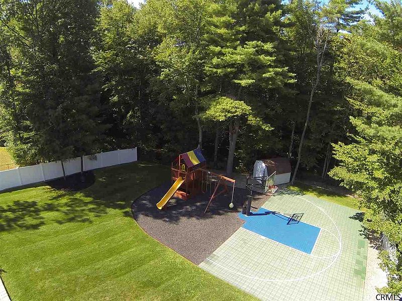 2nd image of 83 DAMASCUS Drive