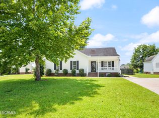 658 Ashley Meadows Dr, Winterville, NC 28590
