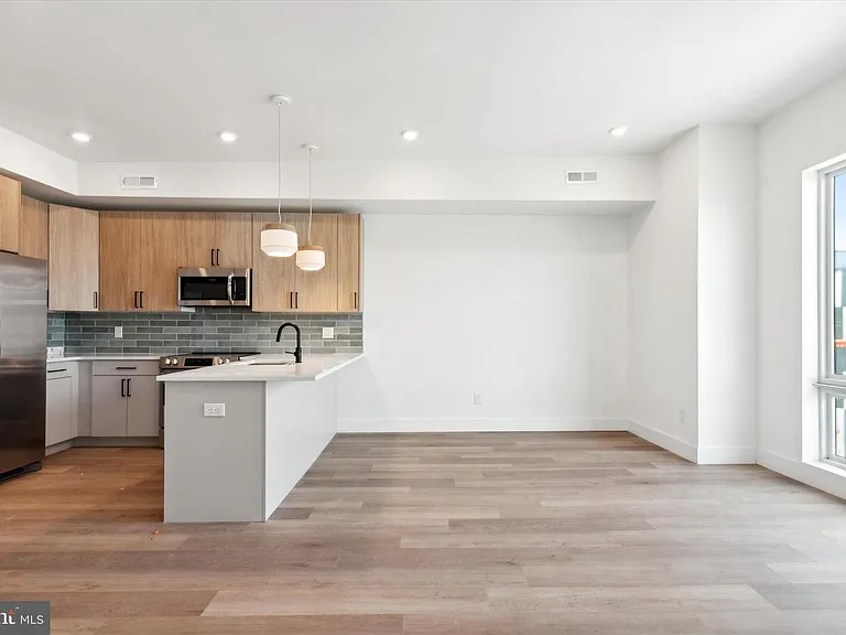 2025 Frankford Ave #G — Photo 3