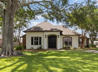 38173 S Lakeview Dr, Prairieville, LA 70769