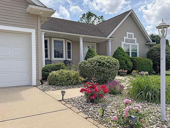 5th image of 29104 Bernice Dr