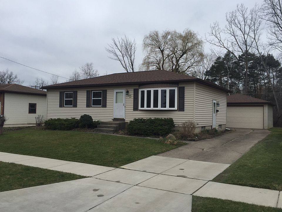 1st image of 39 Greenmeadow Dr