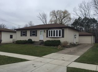 39 Greenmeadow Dr, Buffalo, NY 14224