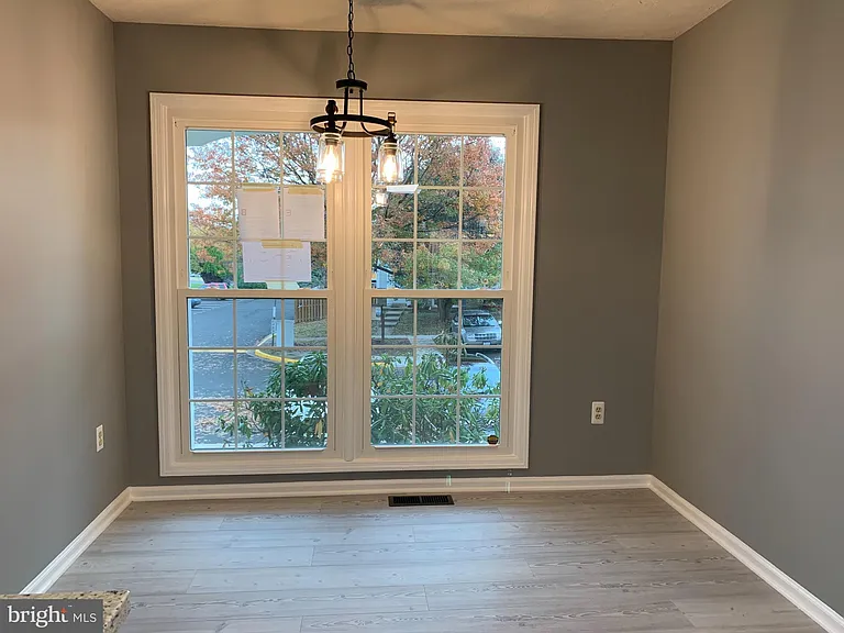 8262 Vernon St — Photo 10