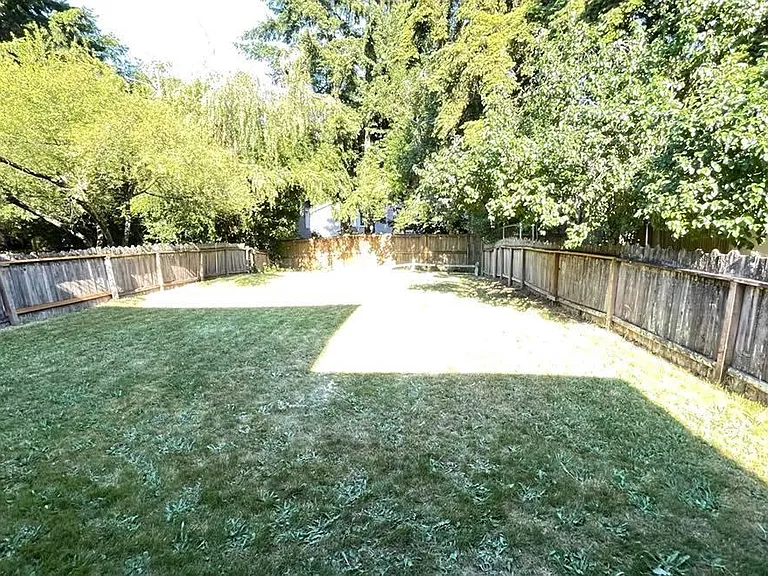 270 146th Pl NE — Photo 9
