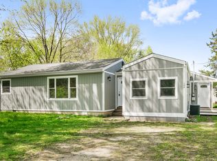 104 W South Ave, Spring Grove, IL 60081