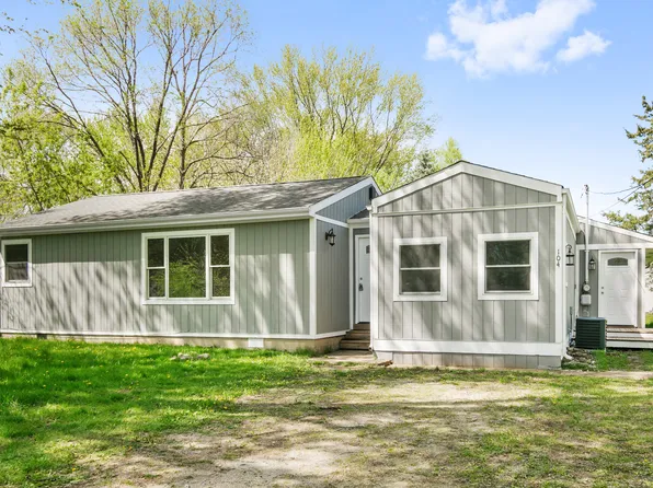 104 W South Ave, Spring Grove, IL 60081