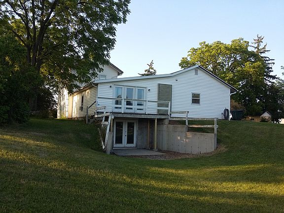 Backview w/ walkout basement