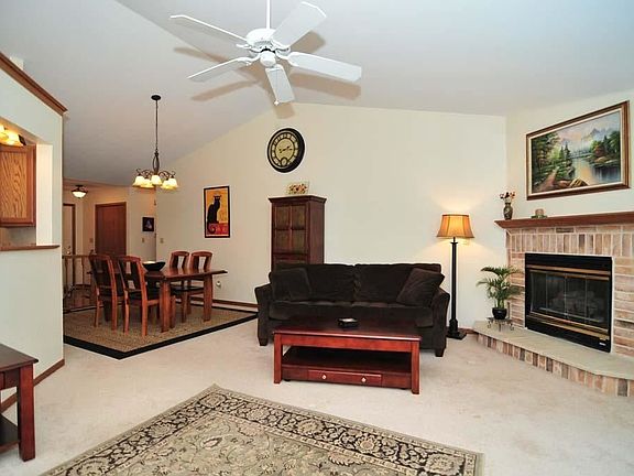 4th image of N114W15871 Red Oak Cir