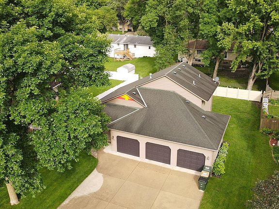 2nd image of 742 Southview Ct SW