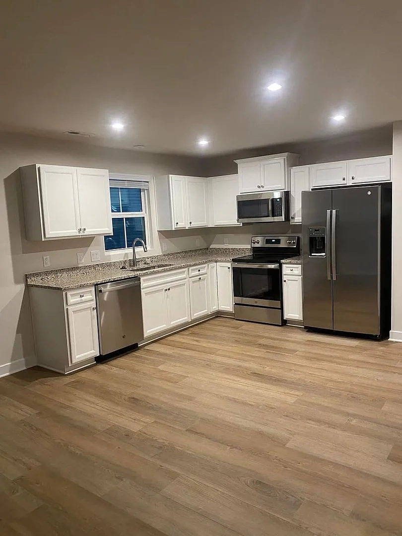 Building Photo - 2224 Goldwood Dr