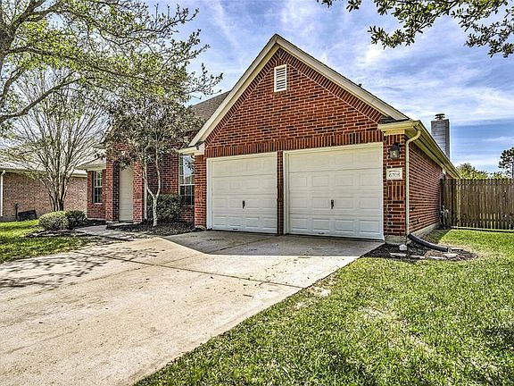 3rd image of 6708 Old Oaks Blvd