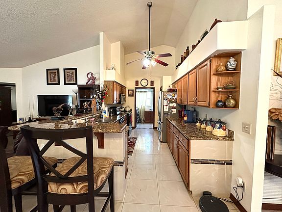 5th image of 12444 Braxted Dr