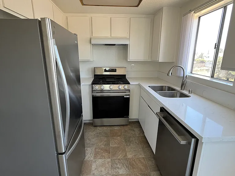 1320 W 225th St #3 — Photo 14