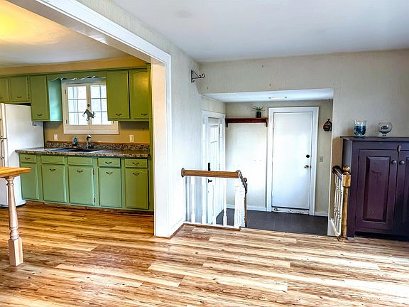 5th image of 38 Sterling Hill Road