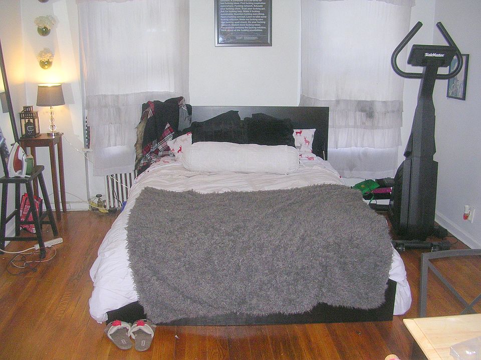 1st image of 1598 3rd Ave Frnt 2