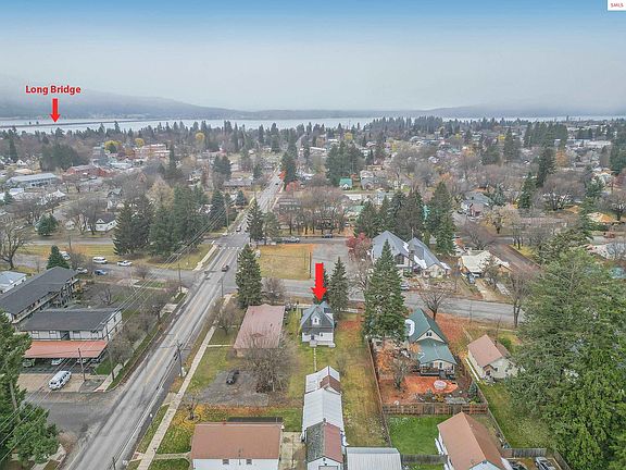 5th image of 706 Main St