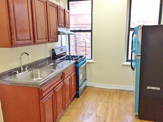 Rented by Bohemia Realty Group | media 30