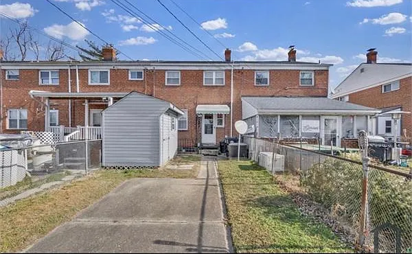 3 bed, $2,600 — Photo 2